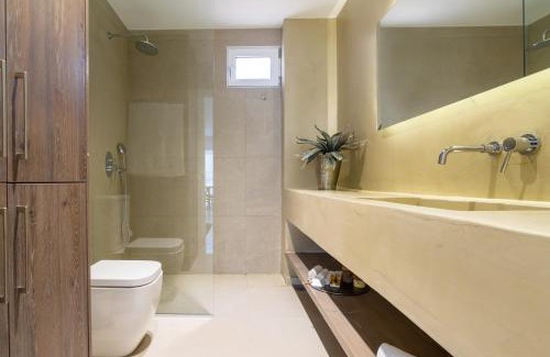 Kokkini Chani Casa | Wave, an Idyllic Seafront Suite