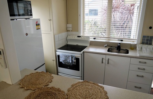 Raglan Cabaña | Wave and point break cottage