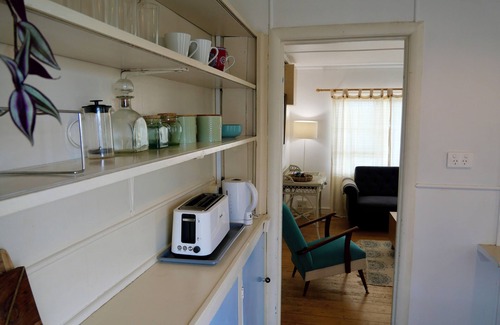 Raglan Cabaña | Wave and point break cottage