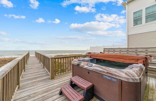 Oak Island Casa | Wave Watcher