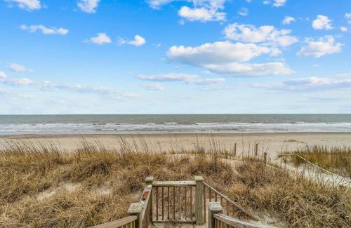 Oak Island Casa | Wave Watcher
