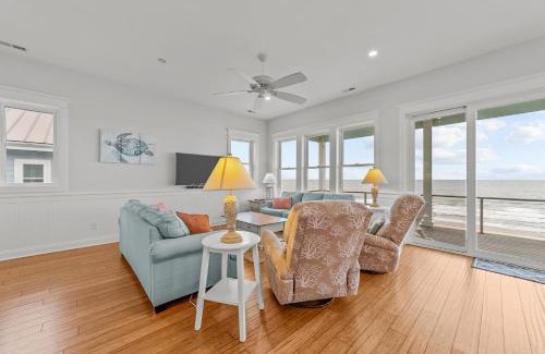 Oak Island Casa | Wave Watcher
