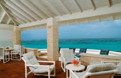 Long Bay Villa | Wavecrest: villa frente al mar con piscina privada y acceso a la playa