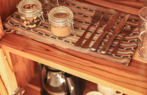 Potrero Cabina | WAVEFRONT TEAK GLAMPING PARADISE