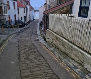 Staithes Casa | Wavelet Cottage - a Staithes gem