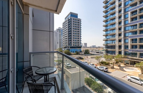 Dubai Sports City Apartamento | Waves - Cozy, Fully Furnished Studio in Dubai Sports City