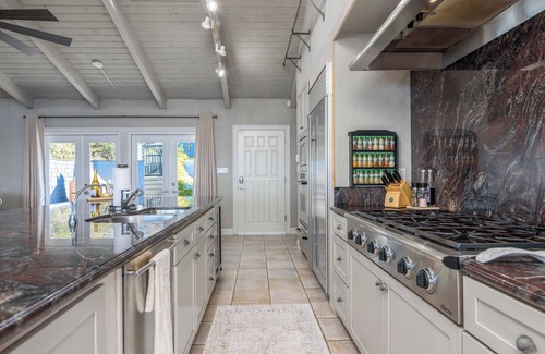 Gualala Casa | Waves End, by Vinifera Homes