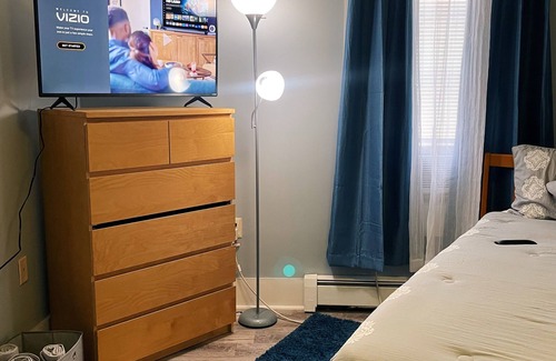 Asylum Hill Apartamento | Waves of Blue Downtown Homestay