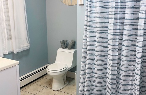 Asylum Hill Apartamento | Waves of Blue Downtown Homestay