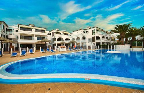 Complejo turístico Amarilla Golf Apartamento | Waves of Tranquility Residence