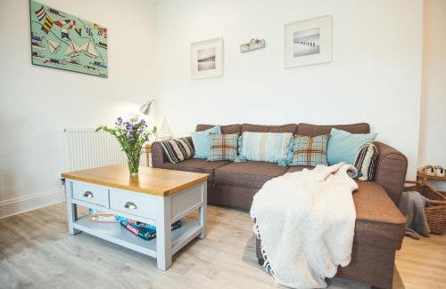 Stoke Fleming Apartamento | Waves - Sea View Duplex Apartment, Stoke Fleming