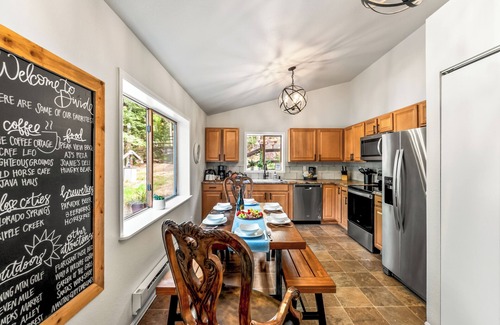 Divide Cabina | Wayward Lodge- Hot Tub- Fire Pit- Secluded