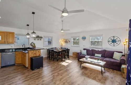 Duck Casa | Waz Up Beaches
