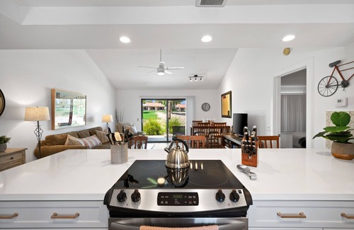 Palm Desert Casa | A ESTRENAR EN EL MERCADO !!! ¡Recién remodelado y decorado profesionalmente!