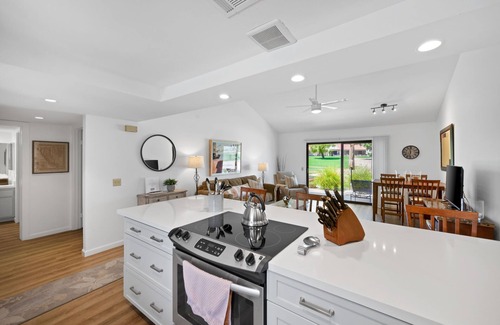 Palm Desert Casa | A ESTRENAR EN EL MERCADO !!! ¡Recién remodelado y decorado profesionalmente!