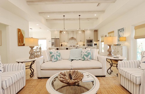 Seagrass Casa | Lulu’s Beach House: Pet Friendly Luxury on CSB