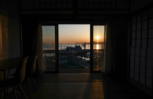 Ogishima Casa | We offer a relaxing accommodation with breathtaking views of the Seto Inland Sea from the oceanfront / Takamatsu Kagawa