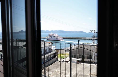 Ogishima Casa | We offer a relaxing accommodation with breathtaking views of the Seto Inland Sea from the oceanfront / Takamatsu Kagawa