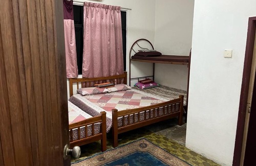Kampung Semut Api Casa | Weaayah guesthouse