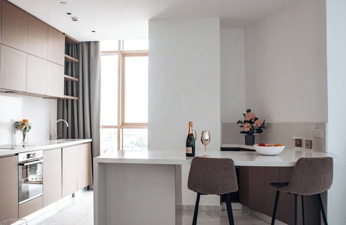 City Centre Apartamento | WealthyStays: SkyHigh Central