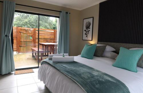 Port Elizabeth Apartamento | Weaver Lane Country Escape - The Rustic Mongoose