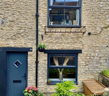 Frome Casa | Weaver’s Cottage in Central Frome