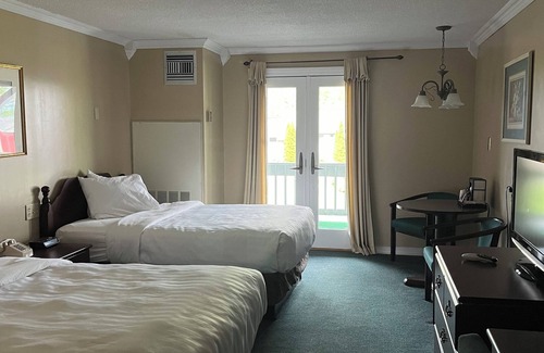 Mayville Hotel | Webb's Year Round Resort