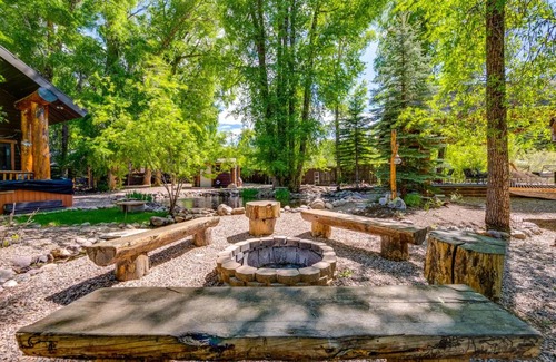 Kamas Casa | Weber River Cabin in Oakley with Private Hot Tub!