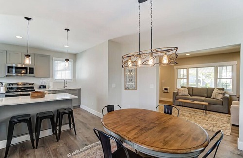 Hamilton Casa | Webster Ave · Close to entertainment, shopping and restaurants