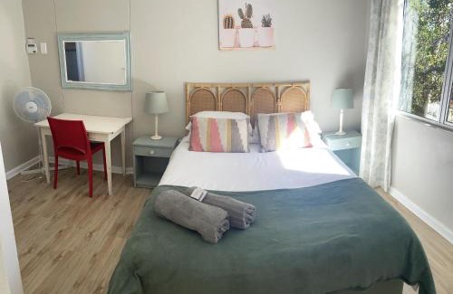 Grahamstown Apartamento | Wedmore Place with Solar