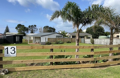 Karkari Peninsula Casa | Wee Gem on Virtue **New Listing**