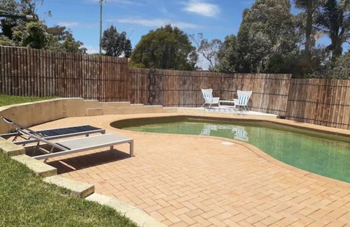 Mount Warrigal Casa | Weekday worker FIFO/DIDO accom for up to 8 people