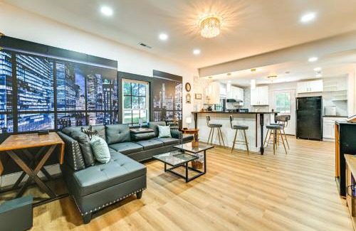 Cornelius Casa | Weekend Getaway in Cornelius Walk to Dining!