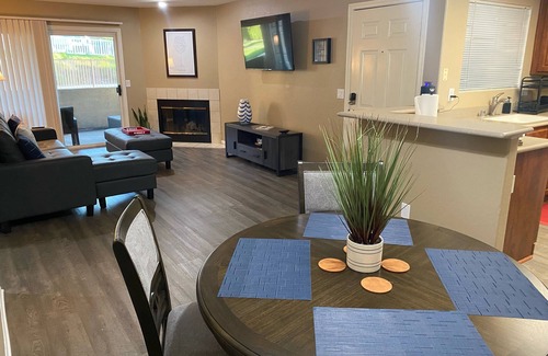Temecula Condominio | Weekend Wine Getaway