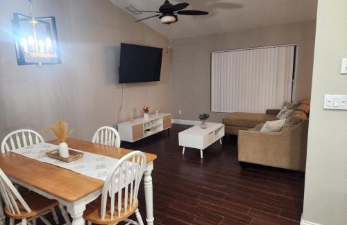 Spring Hill Casa | Weeki Wachee House
