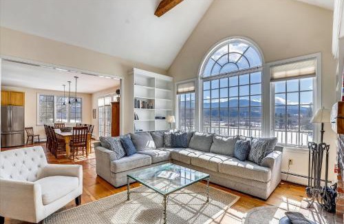 Stowe Area Casa | Weeks Hill: 5 br, fireplace, a/c, deck, views