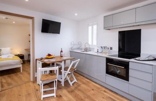 Pettistree Apartamento | Weeping Willow - Three Tuns Apartments, Pettistree, Wickham Market - by Aldeburgh Coastal Cottages
