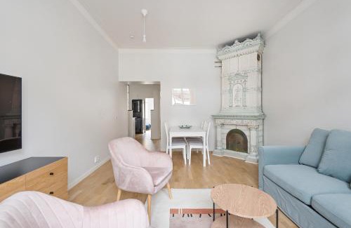 Punavuori Apartamento | WeHost Fabulous 2BR in Prestigious Punavuori @Iso Roobertinkatu 26