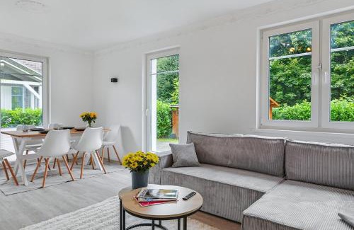 Glinde Casa | Weißes Einfamilienhaus in Vabali Nähe