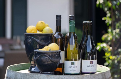 Krov Casa | Wein und Landhaus Kallfels