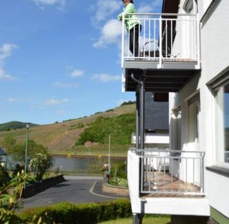 Ellenz Apartamento | Weingut im Moselkrampen