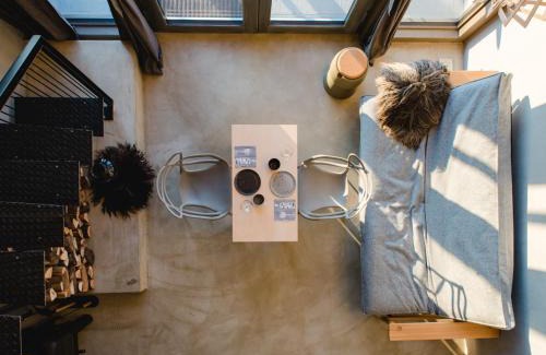 Deutsch Schuetzen-Eisenberg Casa | Weinloft II by WEINLOFTS