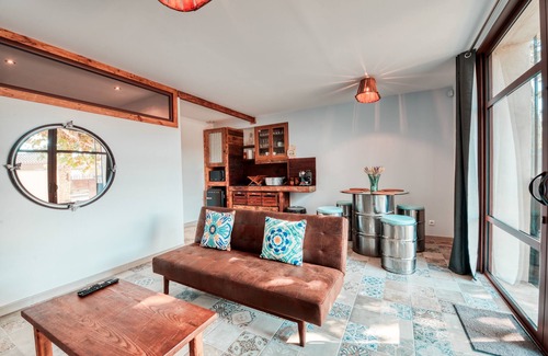 Entraigues-sur-la-Sorgue Apartamento | Welcome to "La Remise en Forme". A unique place to relax!