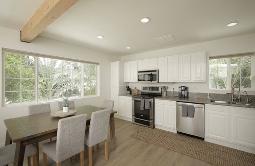 Palm Springs Casa | Welcome DIHP, Private 1 Acre Gated, Ample Parking! #Permit 000748