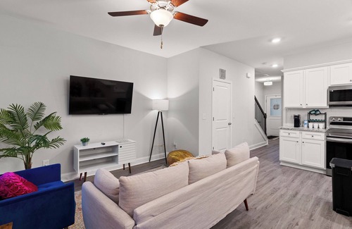 Huntcliff Casa | Welcome home away from home! Near Fort Jackson