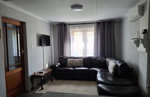 Beaufort West Apartamento | Welcome Home Cottage