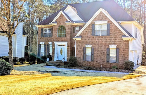 Jonesboro Casa | Welcome home! Lush, private room