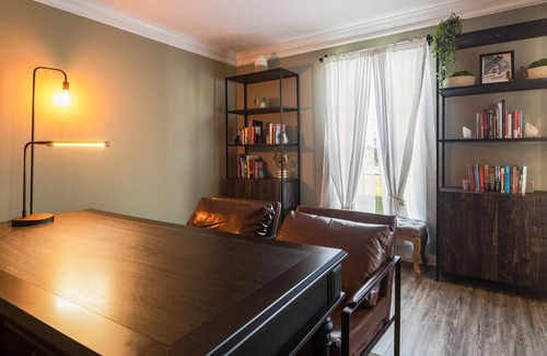Jeffersontown Casa | Welcome Home - New and Lux! Gym, Office, Huge Yard