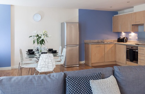 Long Eaton Apartamento | Welcome Home with this Outstanding & Open 2Bed Apt