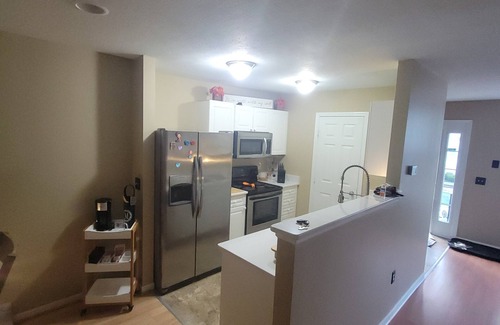 Summit Station Condominio | WELCOME!! Easy living with comfy style.